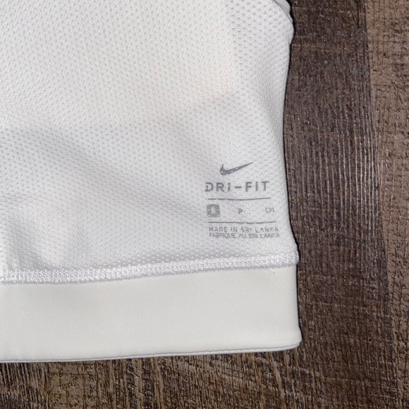 Women’s Nike Indy Rainbow Ladder Sports Bra - Picture 4 of 6